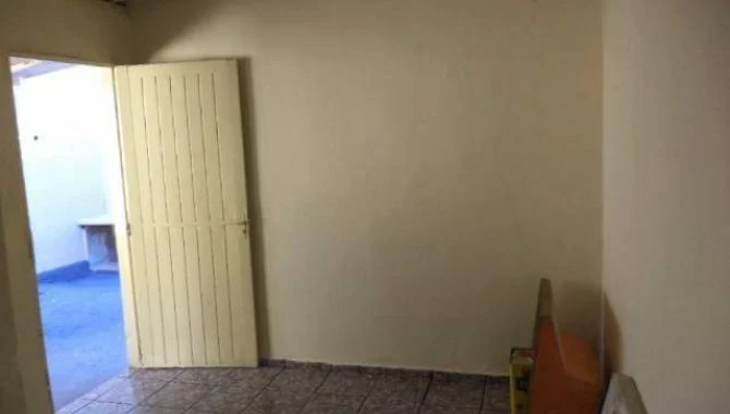 Foto 15 de 22: Casa em leilão em Jaboticabal - SP — Casa, Padrão, 0 Vaga(S) de Garagem