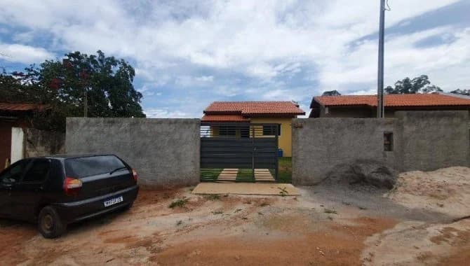 Foto 1 de 17: Casa em leilão em Jarinu - SP — Casa, Padrão, 1 Vaga(S) de Garagem