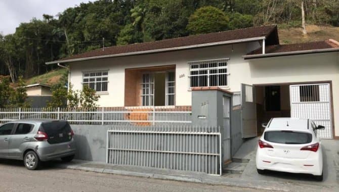 Foto 2 de 18: Casa em leilão em Blumenau - SC — Casa, Padrão, 1 Vaga(S) de Garagem