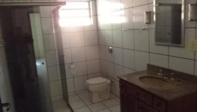 Foto 7 de 18: Casa em leilão em Blumenau - SC — Casa, Padrão, 1 Vaga(S) de Garagem
