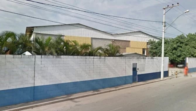 Foto 2 de 10: Comercial em leilão em Macaé - RJ — Galpão 1.528 m² (10 vagas) - Lagomar - Macaé - RJ