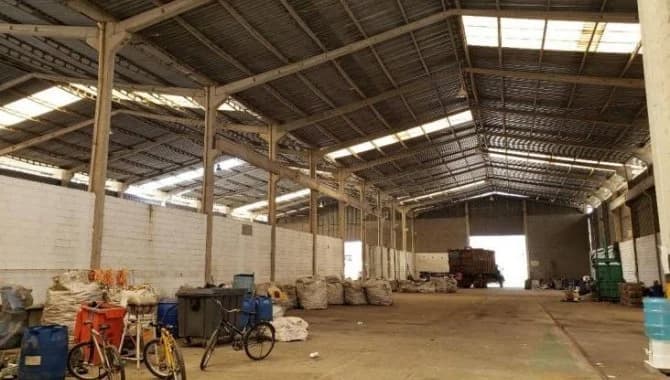 Foto 5 de 10: Comercial em leilão em Macaé - RJ — Galpão 1.528 m² (10 vagas) - Lagomar - Macaé - RJ
