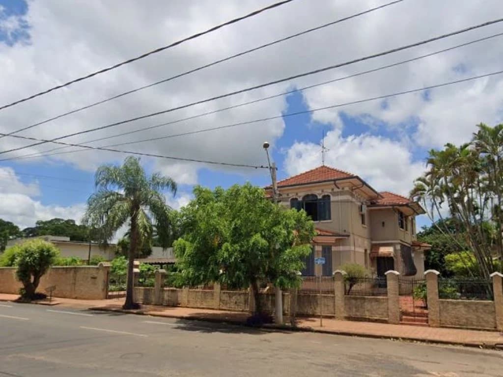 Foto 7 de 7: Casa em leilão em Colina - SP — Casa e Terreno 4.723 m² - Centro - Colina - SP