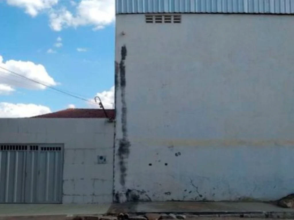 Foto 4 de 6: Comercial em leilão em Cedro - CE — Galpão com 1.254 m² - Fátima - Cedro - CE