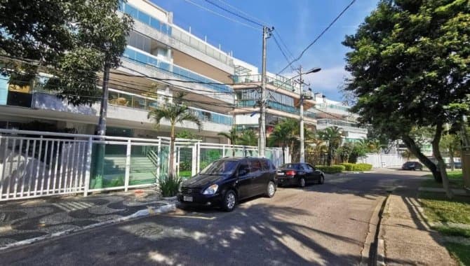 Foto 5 de 6: Apartamento em leilão em Rio De Janeiro - RJ — Apartamento, Padrão, 3 Vaga(S) de Garagem