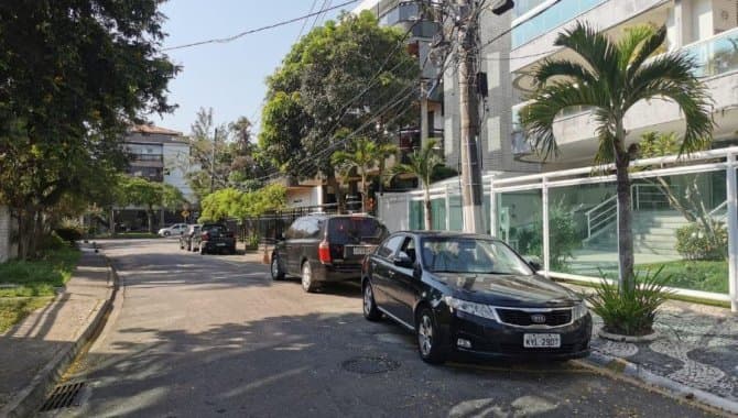 Foto 2 de 6: Apartamento em leilão em Rio De Janeiro - RJ — Apartamento, Padrão, 3 Vaga(S) de Garagem