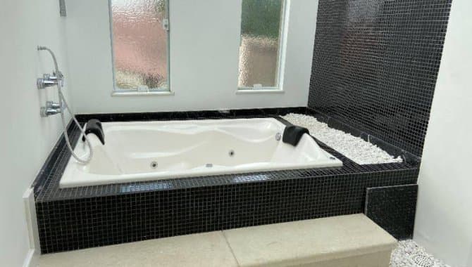 Foto 17 de 33: Casa em leilão em Ponta Grossa - PR — Casa, Padrão, 2 Vaga(S) de Garagem