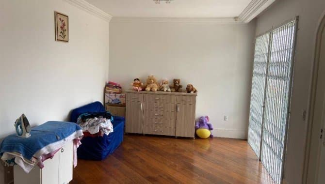Foto 6 de 33: Casa em leilão em Ponta Grossa - PR — Casa, Padrão, 2 Vaga(S) de Garagem