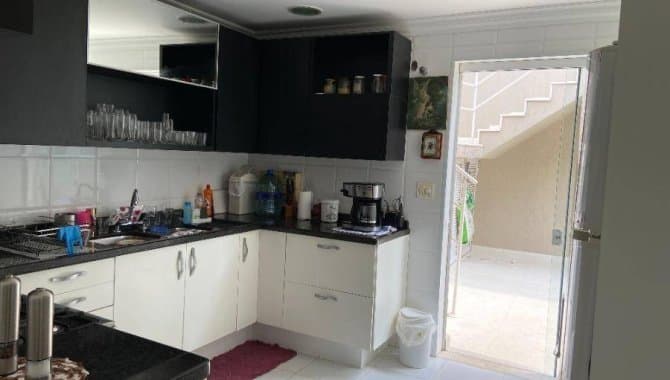 Foto 4 de 33: Casa em leilão em Ponta Grossa - PR — Casa, Padrão, 2 Vaga(S) de Garagem
