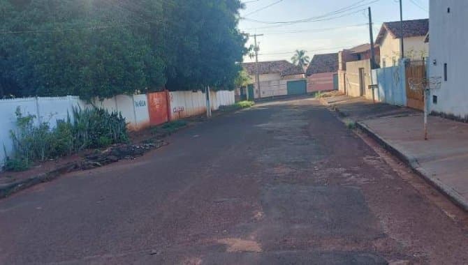 Foto 4 de 14: Casa em leilão em Ituiutaba - MG — Casa, Padrão, 1 Vaga(S) de Garagem