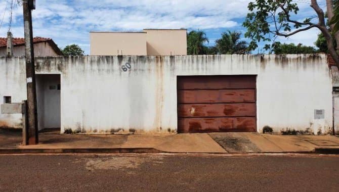 Foto 1 de 14: Casa em leilão em Ituiutaba - MG — Casa, Padrão, 1 Vaga(S) de Garagem