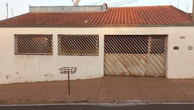 Foto 1 de 12: Casa em leilão em Américo Brasiliense - SP — Casa, Padrão, 1 Vaga(S) de Garagem