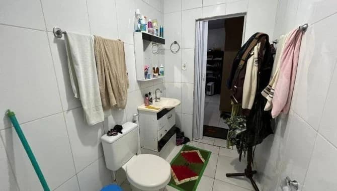Foto 22 de 27: Casa em leilão em Formosa - GO — Casa, Padrão, 1 Vaga(S) de Garagem