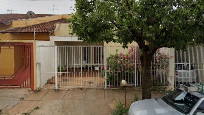 Foto 1 de 6: Casa em leilão em Lins - SP — Casa 130 m² - Centro - Lins - SP