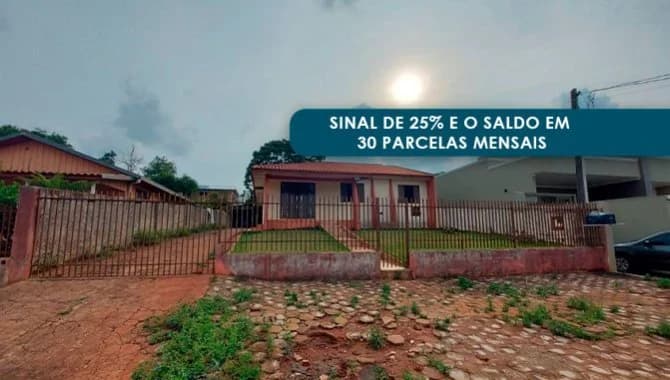 Casa em leilão em Mamborê - PR — Casa em Terreno de 750 m² - Mamborê - PR