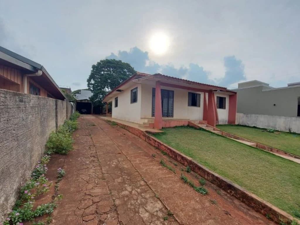 Foto 3 de 6: Casa em leilão em Mamborê - PR — Casa em Terreno de 750 m² - Mamborê - PR