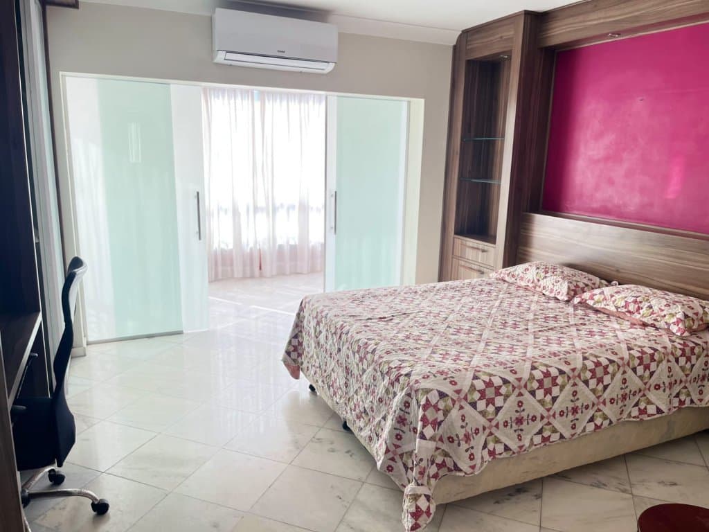 Foto 19 de 22: Apartamento em leilão em Guarujá - SP — Apartamento 182 m² com 02 vagas (próx. à Praia das Pitangueiras) - Barra Funda - Guarujá - SP