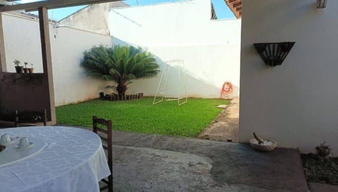 Foto 6 de 15: Casa em leilão em Ituiutaba - MG — Casa 239 m² - Residencial Drummond - Ituiutaba - MG