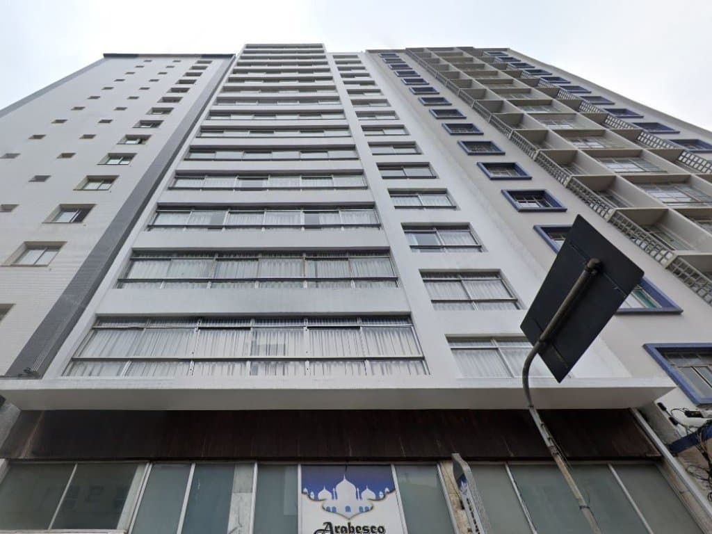 Foto 4 de 4: Apartamento em leilão em Curitiba - PR — Apartamento 399 m² (área global) com 01 vaga - Centro - Curitiba - PR