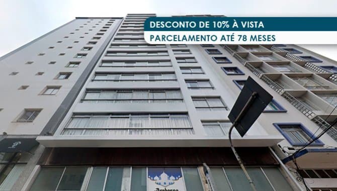 Foto 1 de 4: Apartamento em leilão em Curitiba - PR — Apartamento 399 m² (área global) com 01 vaga - Centro - Curitiba - PR