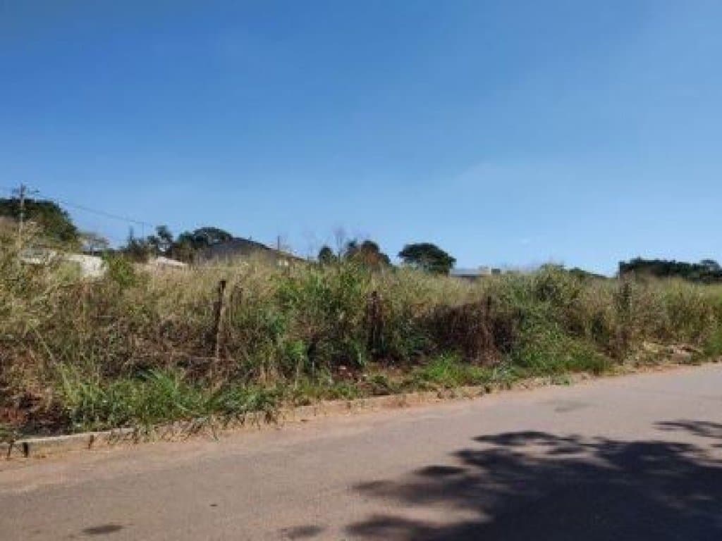 Foto 4 de 19: Terreno em leilão em Aparecida De Goiânia - GO — Terreno 360 m² (Lt. 03 da Qd. 07) - Parque Flamboyant - Aparecida de Goiânia - GO