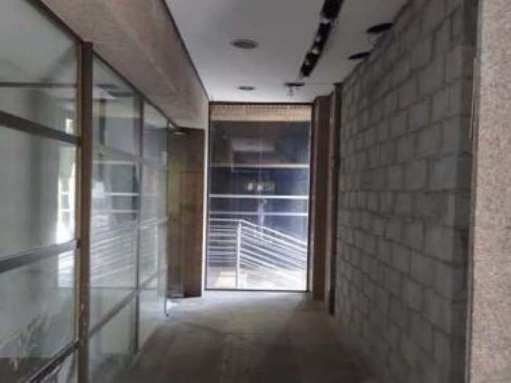 Foto 3 de 13: Comercial em leilão em Belo Horizonte - MG — Imóvel Comercial - Lojas 1 e 2 (Edifício Lyon) - Lourdes - Belo Horizonte - MG
