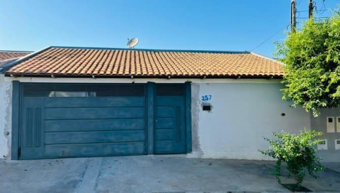 Foto 1 de 11: Casa em leilão em Marília - SP — Casa, Padrão, 1 Vaga(S) de Garagem