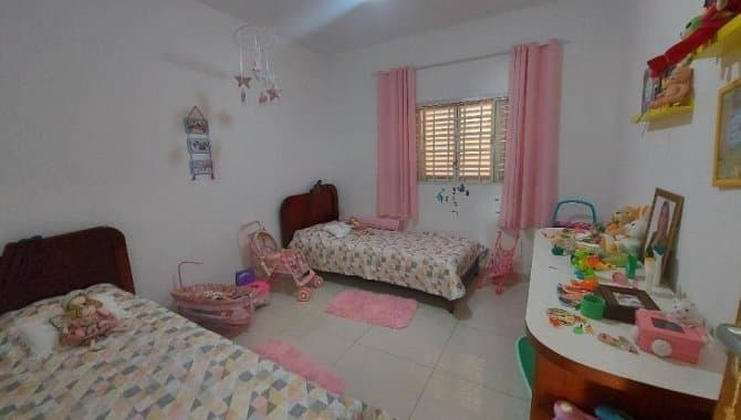 Foto 12 de 16: Casa em leilão em Uberlândia - MG — Casa, Padrão, 1 Vaga(S) de Garagem