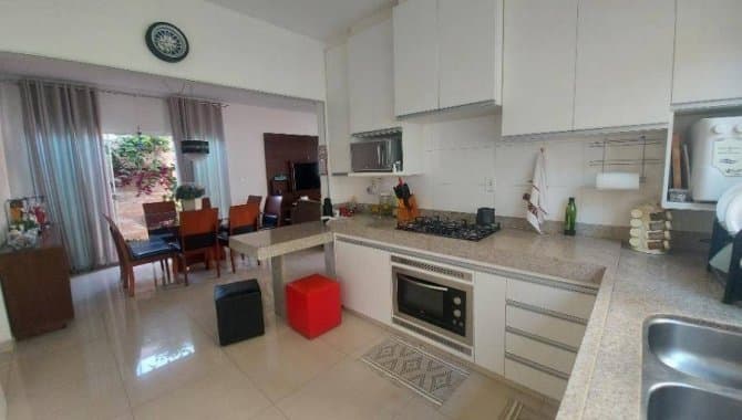 Foto 11 de 16: Casa em leilão em Uberlândia - MG — Casa, Padrão, 1 Vaga(S) de Garagem