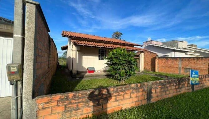 Foto 2 de 9: Casa em leilão em Tubarão - SC — Casa, Padrão, 0 Vaga(S) de Garagem