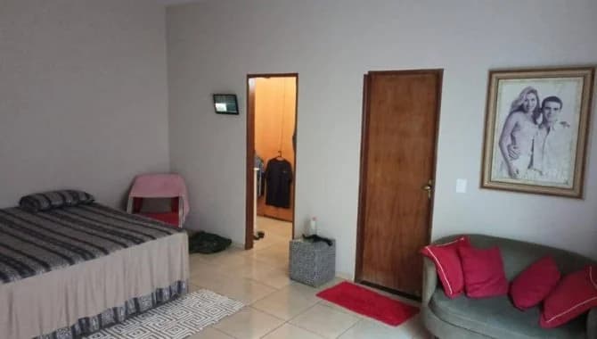 Foto 9 de 15: Casa em leilão em Ituiutaba - MG — Casa, Padrão, 1 Vaga(S) de Garagem