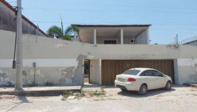 Foto 1 de 15: Casa em leilão em Fortaleza - CE — Casa, Padrão, 1 Vaga(S) de Garagem
