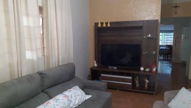Foto 11 de 23: Casa em leilão em Guaraçaí - SP — Casa, Padrão, 1 Vaga(S) de Garagem