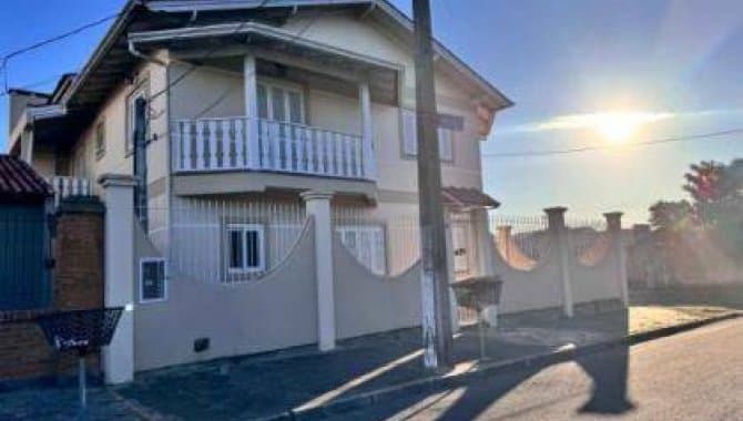 Foto 25 de 33: Casa em leilão em Canoas - RS — Casa, Padrão, 1 Vaga(S) de Garagem