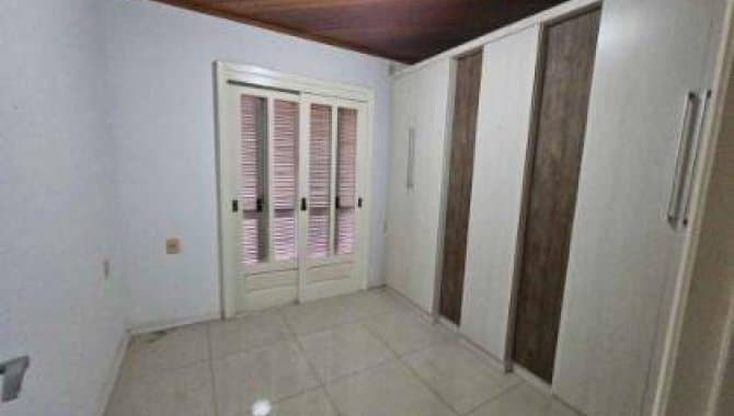 Foto 7 de 33: Casa em leilão em Canoas - RS — Casa, Padrão, 1 Vaga(S) de Garagem
