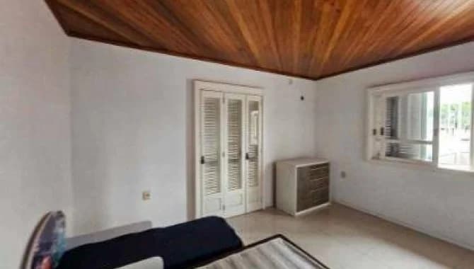 Foto 17 de 33: Casa em leilão em Canoas - RS — Casa, Padrão, 1 Vaga(S) de Garagem