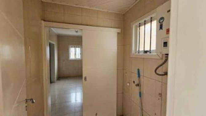 Foto 33 de 33: Casa em leilão em Canoas - RS — Casa, Padrão, 1 Vaga(S) de Garagem