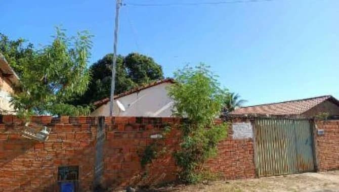 Foto 17 de 19: Casa em leilão em Urucuia - MG — Casa, Padrão, 0 Vaga(S) de Garagem