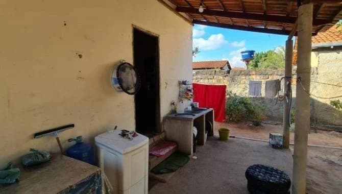 Foto 7 de 19: Casa em leilão em Urucuia - MG — Casa, Padrão, 0 Vaga(S) de Garagem