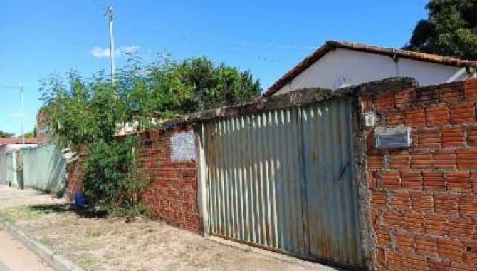 Foto 15 de 19: Casa em leilão em Urucuia - MG — Casa, Padrão, 0 Vaga(S) de Garagem