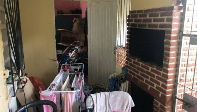 Foto 32 de 39: Casa em leilão em Pelotas - RS — Casa, Padrão, 2 Vaga(S) de Garagem