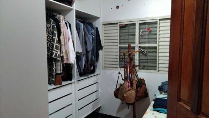 Foto 40 de 47: Casa em leilão em Rio Brilhante - MS — Casa, Padrão, 3 Vaga(S) de Garagem