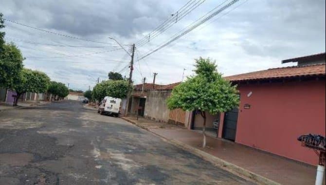 Foto 21 de 26: Casa em leilão em Jardinópolis - SP — Casa, Padrão, 1 Vaga(S) de Garagem