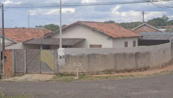 Foto 1 de 5: Casa em leilão em Garça - SP — Casa em Terreno de 212 m² - Jardim Sol Nascente - Garça - SP