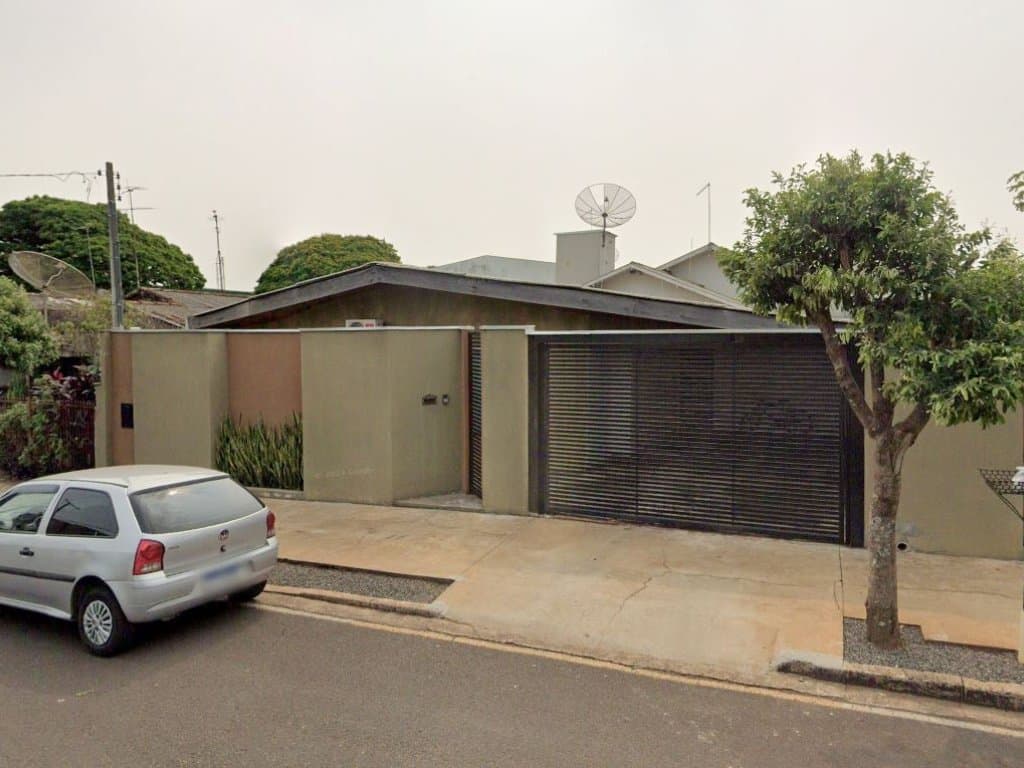 Foto 2 de 2: Casa em leilão em Mandaguari - PR — Casa 160 m² - Mandaguari-PR - Travessa Professor João Candido Ferreira, 1248 - Centro