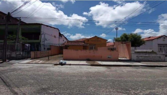 Foto 1 de 2: Casa em leilão em Fortaleza - CE — Casa 295 m² - Fortaleza-CE - Rua Pero Coelho, 954 - Centro