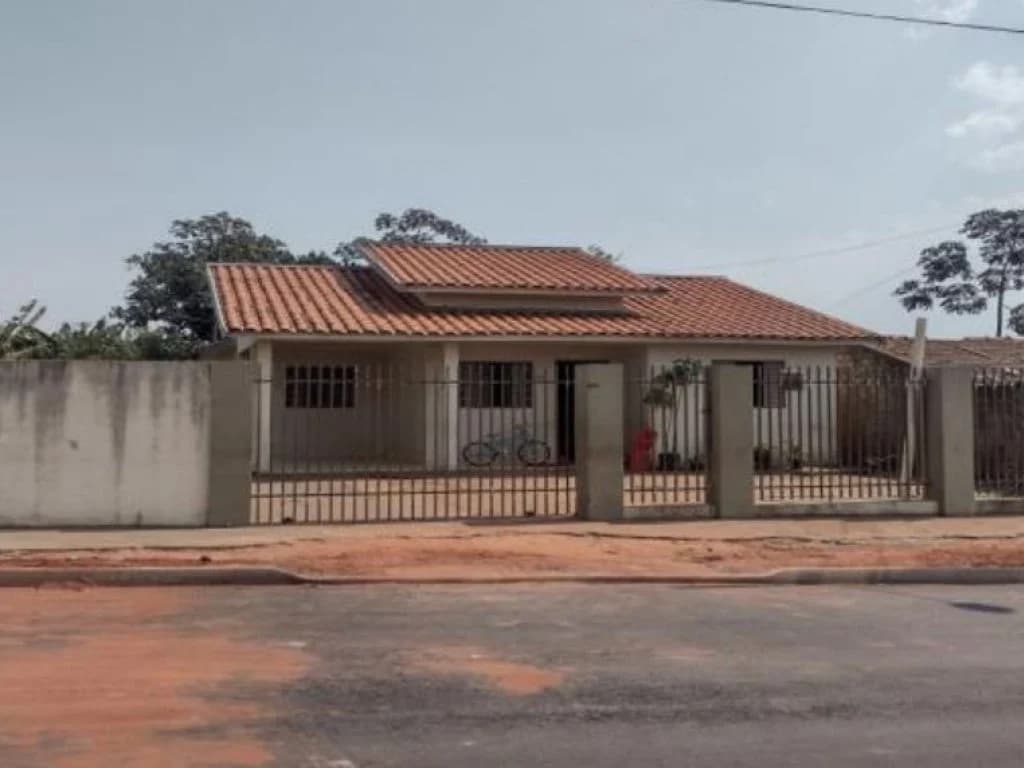 Foto 2 de 2: Casa em leilão em Loanda - PR — Casa 89 m² - Loanda-PR - Rua Matão, 73 - Centro