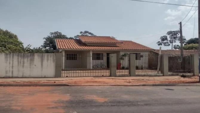 Foto 1 de 2: Casa em leilão em Loanda - PR — Casa 89 m² - Loanda-PR - Rua Matão, 73 - Centro