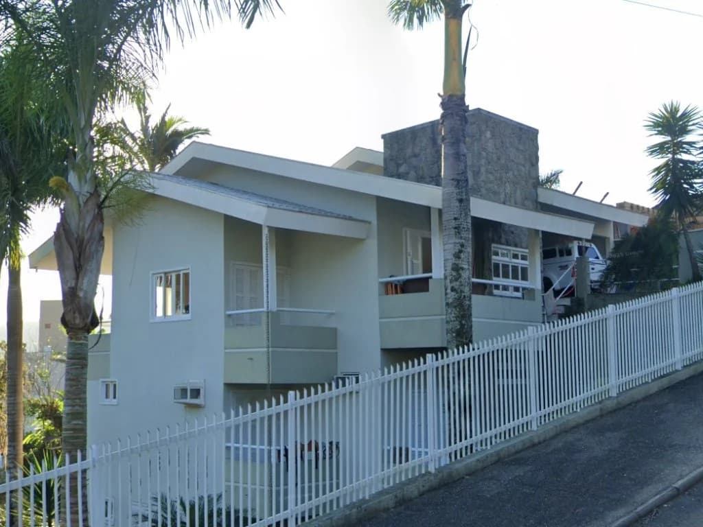 Foto 4 de 9: Casa em leilão em Brusque - SC — Casa 317 m² - Jardim Maluche - Brusque - SC
