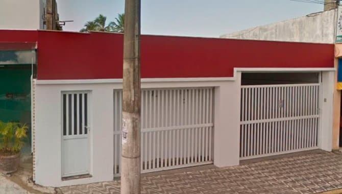Foto 1 de 3: Comercial em leilão em Peruíbe - SP — Prédio Residencial 292 m² - Centro - Peruíbe - SP